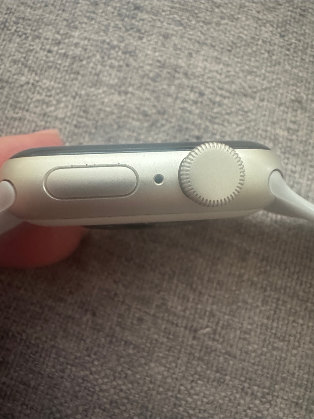 Apple Watch SE 40mm aluminum case - Picture 4 of 5